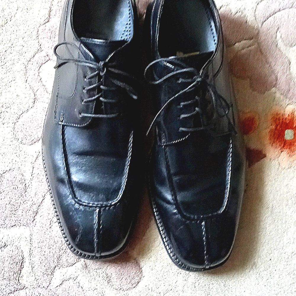 COLE HAAN men 💯 imported leather shoes